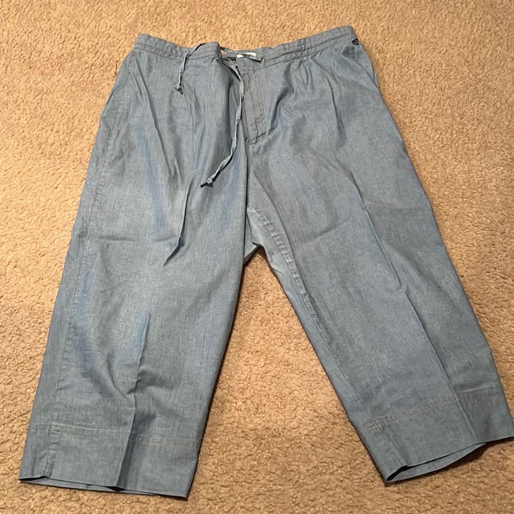Liz Claiborne Blue Capri